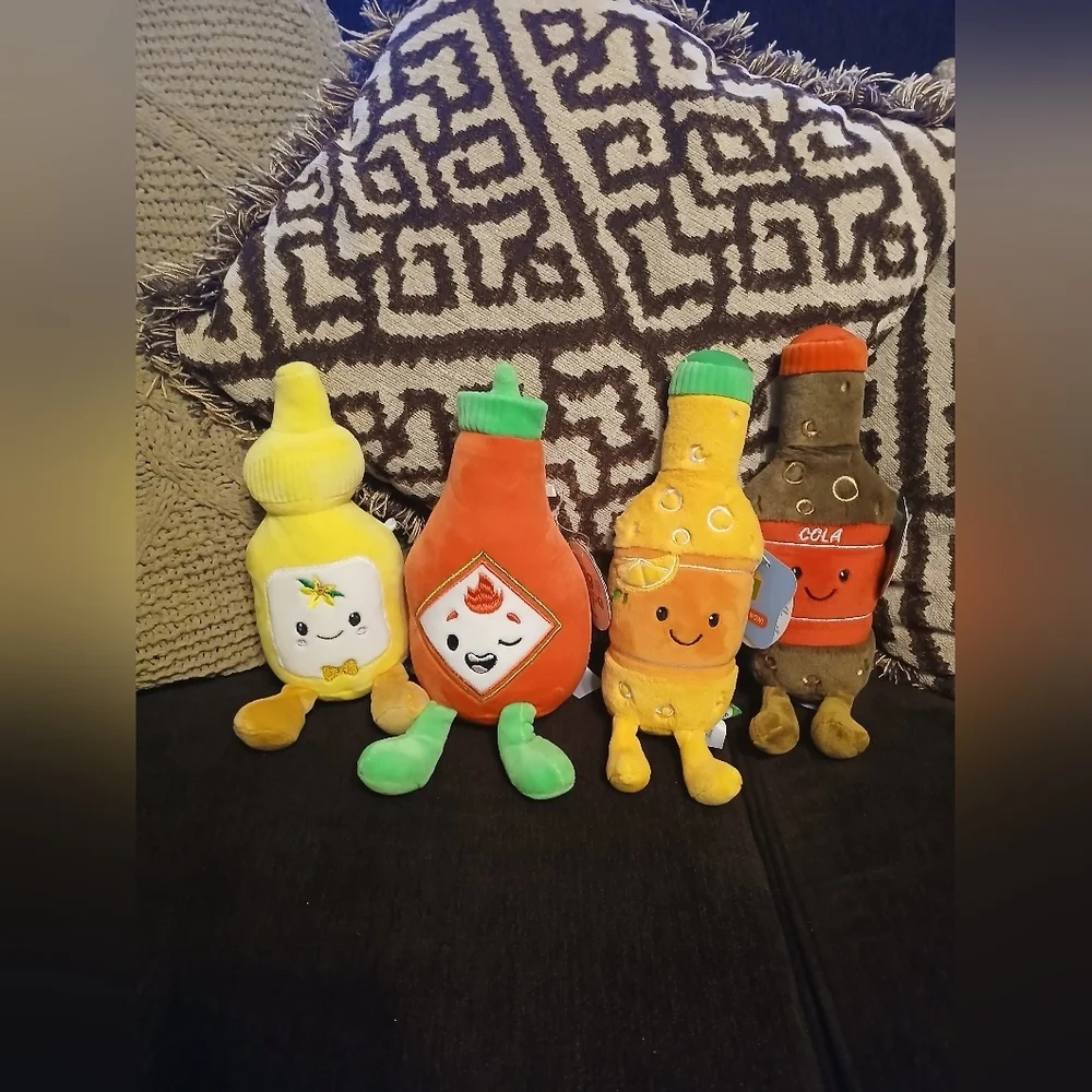 Xscape Colorful Plush Drink Toy Set 4pz - Picture 1 of 3